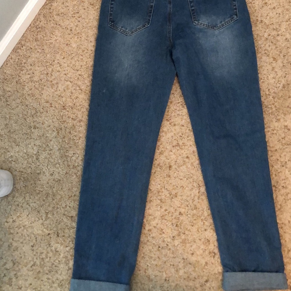 BOOHOO high waist ripped mom jeans